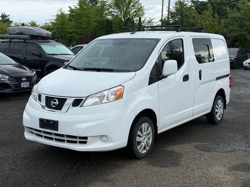 Used 2019 Nissan NV200 SV w/ Navigation Package FWD image 2