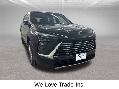 Used 2025 Buick Enclave Preferred image 3