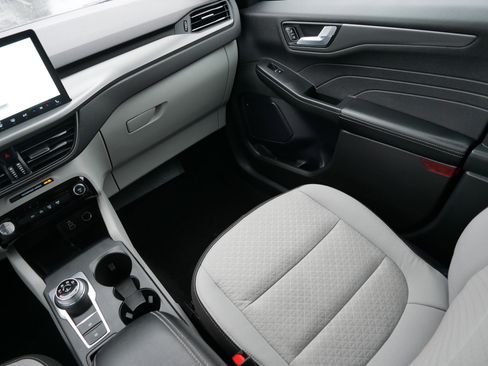 Used 2024 Ford Escape Active w/ Tech Pack #2 image 11