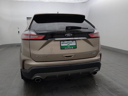 Used 2020 Ford Edge Titanium w/ Equipment Group 301A FWD image 6