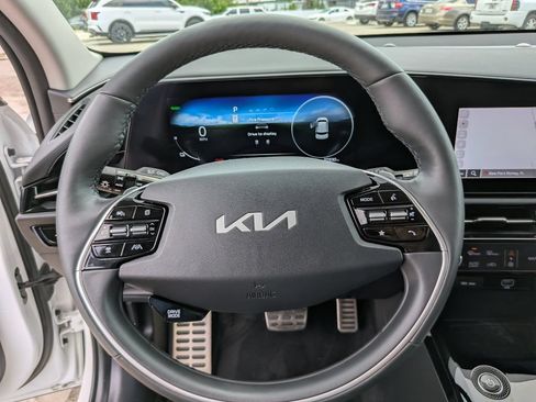 Certified 2023 Kia Niro Wave FWD image 29
