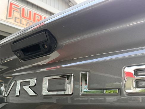 Used 2020 Chevrolet Silverado 1500 Custom w/ Infotainment Package RWD image 10