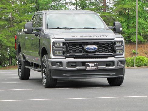 Used 2024 Ford F250 Lariat w/ Lariat Ultimate Package AWD/4WD image 9