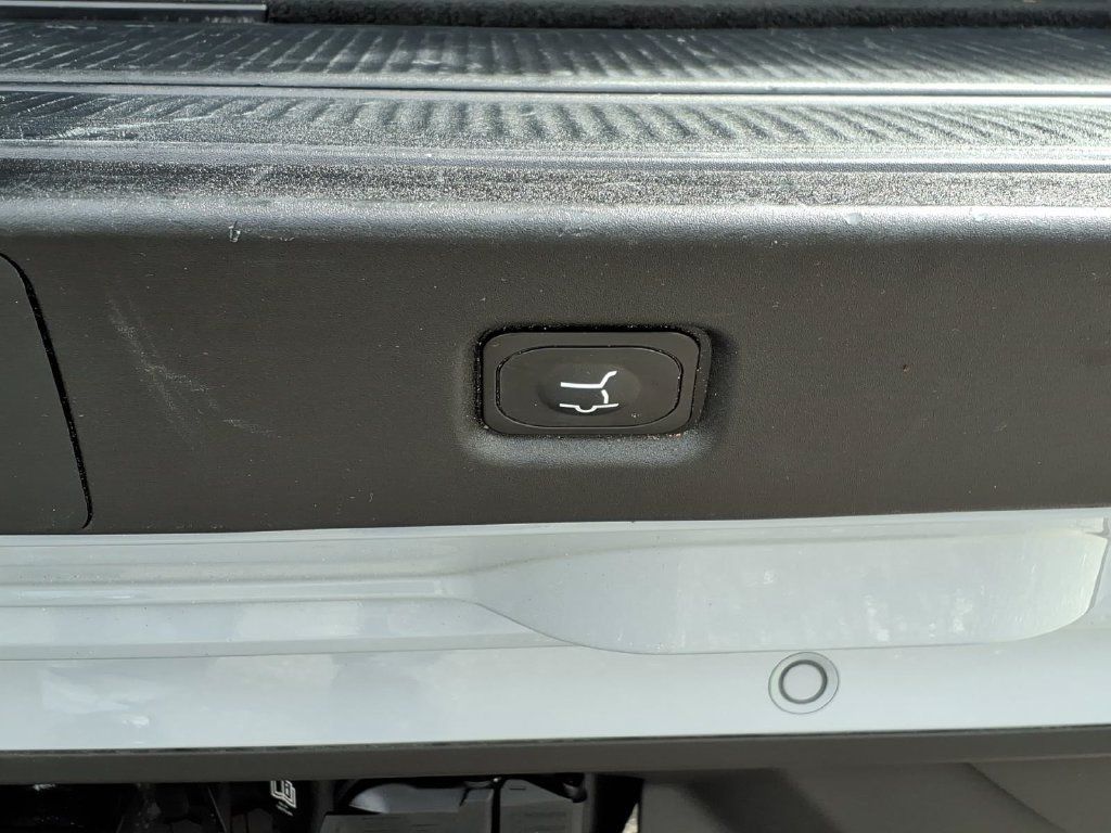 Used 2025 Ford Expedition Active RWD image 23