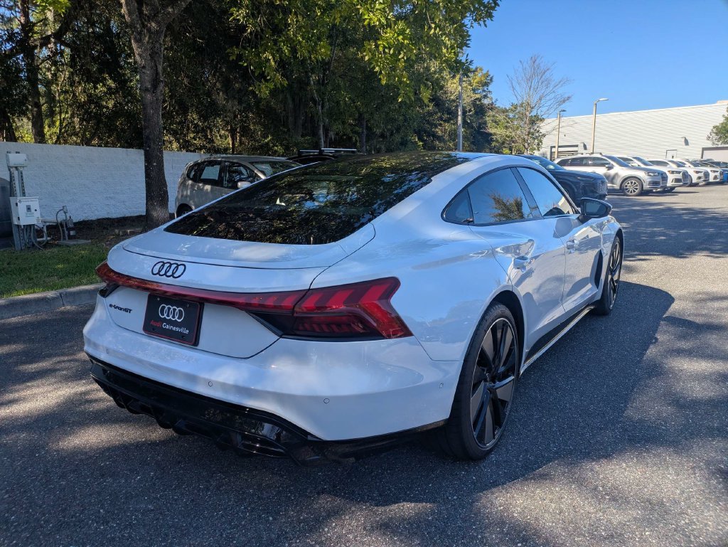 Used 2024 Audi e-tron GT Prestige AWD/4WD image 4