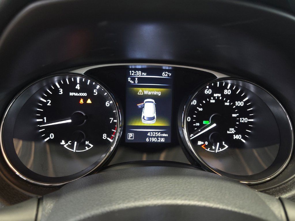 Used 2016 Nissan Rogue SL w/ SL Premium Package AWD/4WD image 29