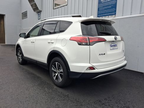 Used 2018 Toyota RAV4 XLE w/ Plus Extra Value Package AWD/4WD image 3