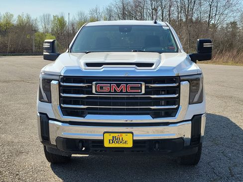 Used 2024 GMC Sierra 2500 SLE w/ Remote Start Package AWD/4WD image 2