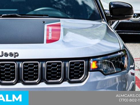 Used 2024 Jeep Compass Trailhawk AWD/4WD image 15