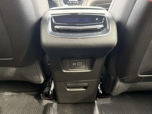 Certified 2024 Cadillac XT6 Luxury w/ LPO, Floor Liner Package AWD/4WD image 33