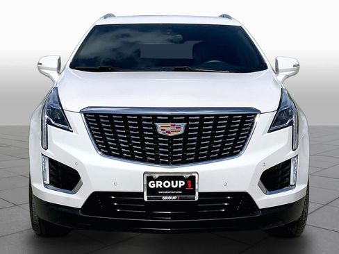 Used 2025 Cadillac XT5 Luxury w/ LPO, Floor Liner Package FWD image 4