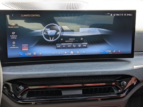 New 2025 BMW 330i xDrive Sedan w/ Premium Package image 24