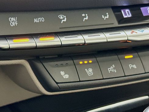 Used 2023 Cadillac XT4 Premium Luxury w/ Enhanced Visibility Package FWD image 22