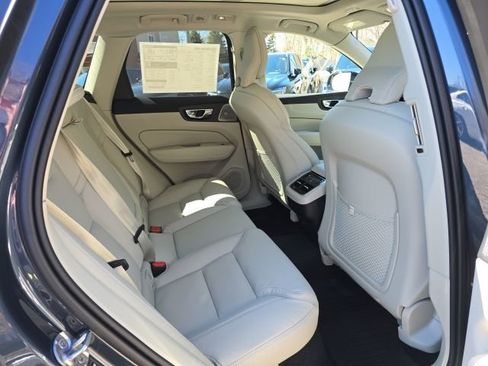 New 2026 Volvo XC60 B5 Ultra w/ Climate Package AWD/4WD image 16