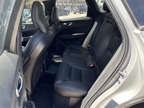 Used 2024 Volvo XC60 T8 Ultimate w/ Protection Package Premier AWD/4WD image 4