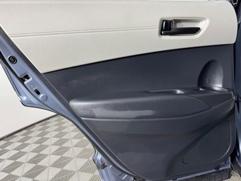 Used 2024 Toyota Corolla Cross L image 36