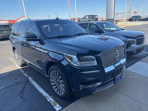 Used 2020 Lincoln Navigator Reserve w/ Luxury Package image 13