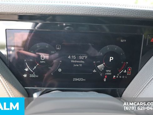 Used 2025 GMC Yukon Denali RWD image 39