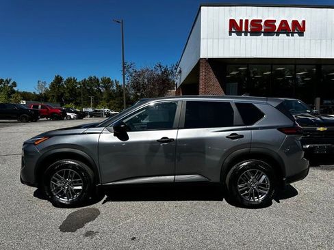 New 2026 Nissan Rogue S image 8