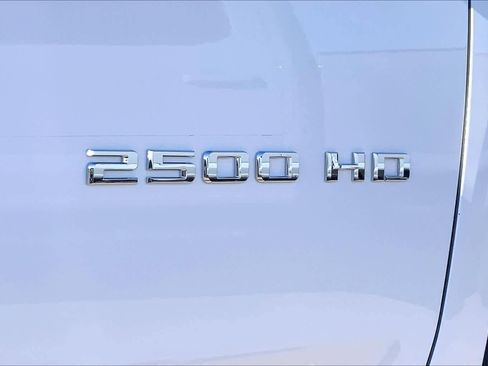 Used 2025 Chevrolet Silverado 2500 W/T image 10