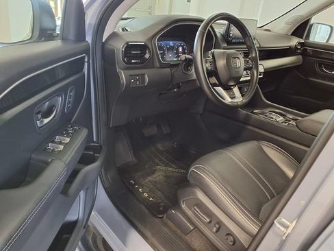 Used 2024 Honda Pilot Elite image 6