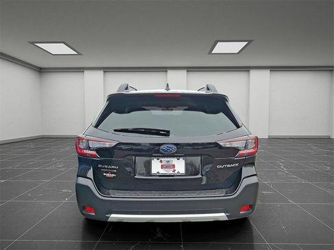 Certified 2025 Subaru Outback Limited image 6