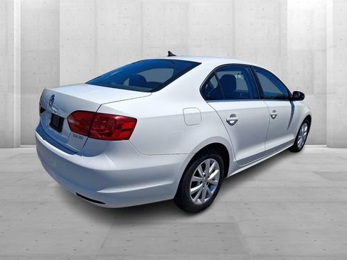 Used 2013 Volkswagen Jetta SE FWD image 6