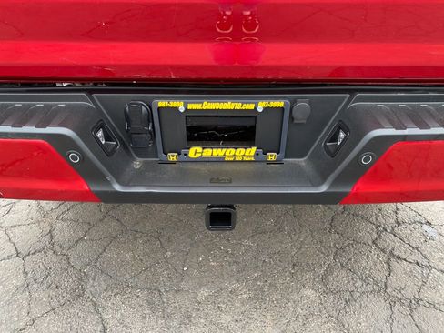 Used 2023 Ford F150 Lariat w/ Equipment Group 502A High AWD/4WD image 4
