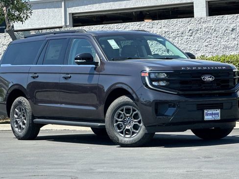 New 2026 Ford Expedition Max Active RWD image 2