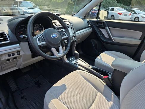 Used 2017 Subaru Forester 2.5i Premium w/ Popular Package #2A AWD/4WD image 11