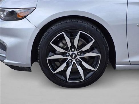 Used 2018 Chevrolet Malibu LT FWD image 23