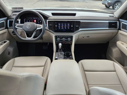 Certified 2023 Volkswagen Atlas SE w/ Panoramic Sunroof Package image 8