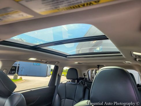 Certified 2023 Subaru Ascent Touring AWD/4WD image 9