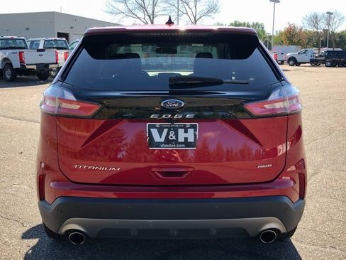 Used 2024 Ford Edge Titanium image 27
