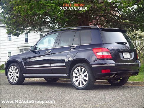 Used 2011 Mercedes-Benz GLK 350 4MATIC image 3