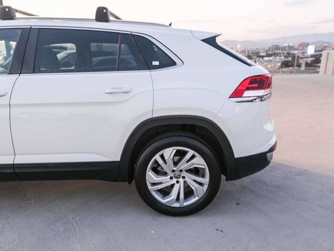 Used 2020 Volkswagen Atlas Cross Sport SEL FWD image 8