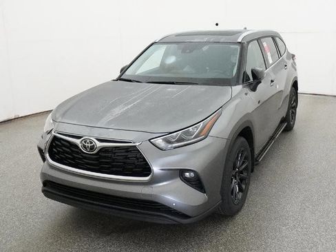 Used 2026 Toyota Highlander Limited AWD/4WD image 21