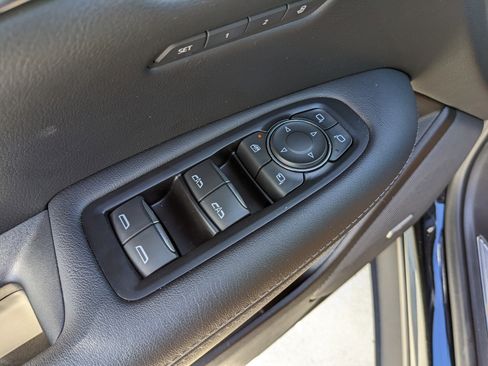 Certified 2022 Cadillac XT5 Premium Luxury w/ Technology Package image 18