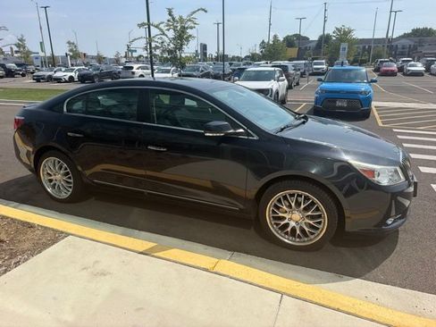 Used 2013 Buick LaCrosse Touring FWD image 30