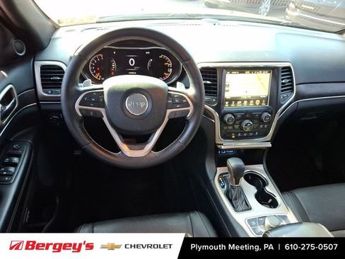 Used 2017 Jeep Grand Cherokee Limited w/ Luxury Group II AWD/4WD image 14
