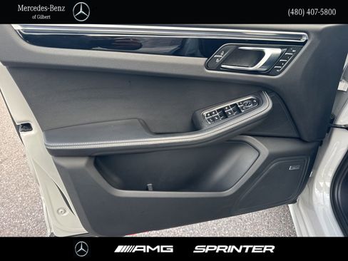 Used 2024 Porsche Macan S image 11