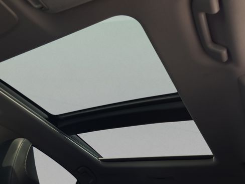 Certified 2022 Toyota Camry XSE FWD image 15