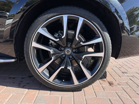 Used 2023 Volvo XC60 B5 Ultimate w/ Climate Package image 13