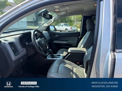 Used 2015 Chevrolet Colorado LT w/ Luxury Package RWD image 12