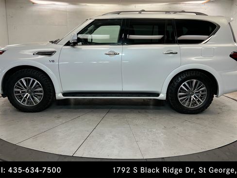 Used 2022 Nissan Armada SL w/ Captain's Chairs Package AWD/4WD image 2