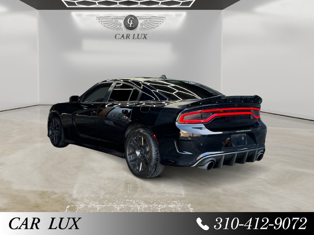 Used 2017 Dodge Charger R/T RWD image 3