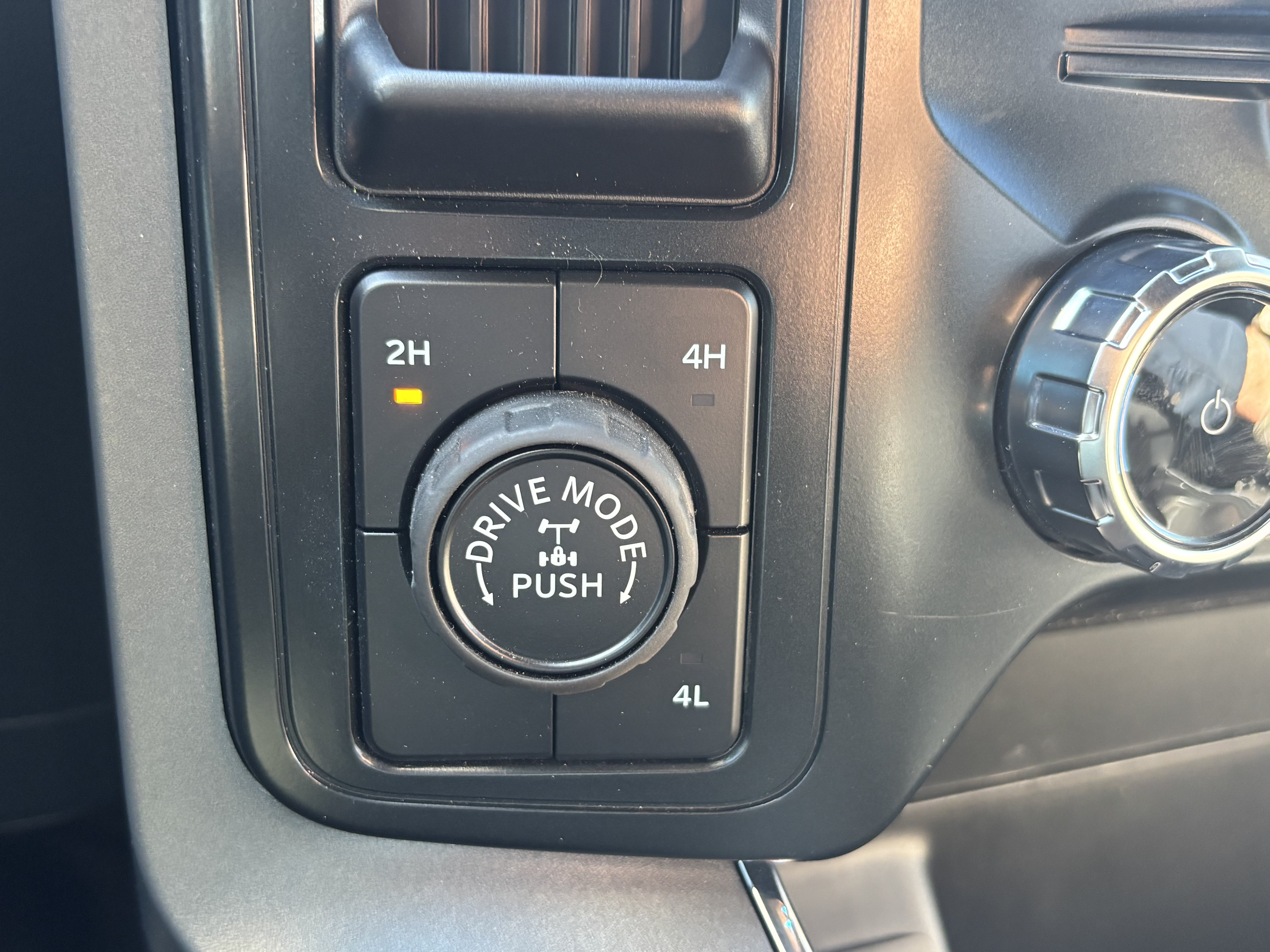 Used 2025 Ford F150 XLT w/ Equipment Group 302A MID AWD/4WD image 20