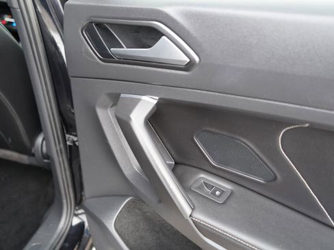 Used 2022 Volkswagen Tiguan SE R-Line image 69