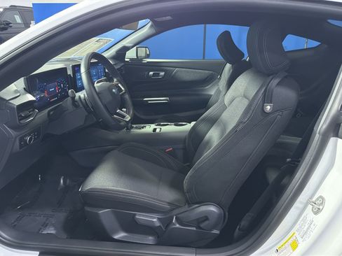 Used 2025 Ford Mustang GT RWD image 26