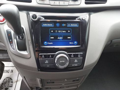 Used 2016 Honda Odyssey SE image 15
